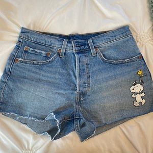 NWOT Snoopy Levi’s Denim Shorts